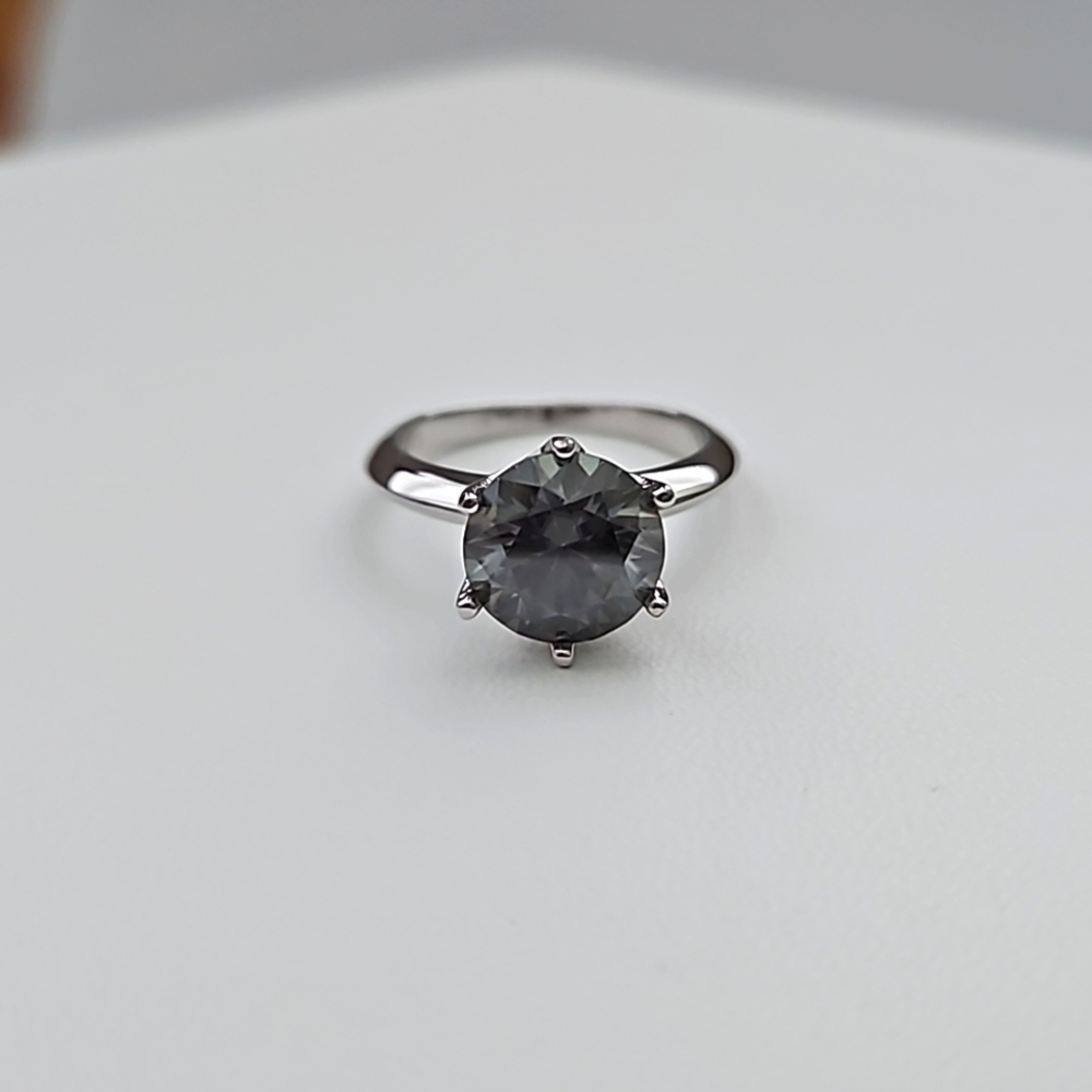 Elegant Silver Ring with Dark Gray Stone